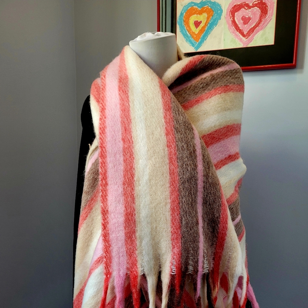 Aerie Pink and Cream Fuzzy Scarf